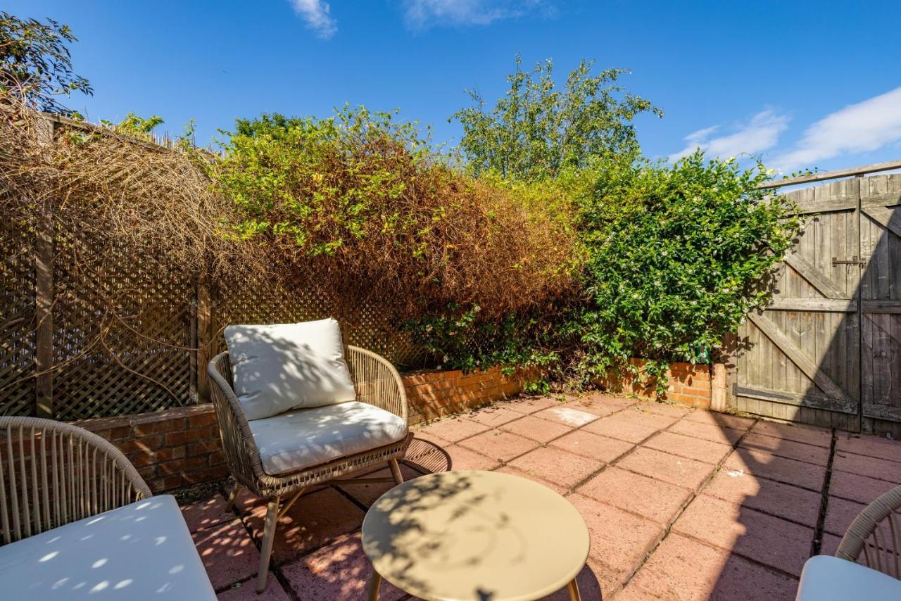 The Fulham Bolthole - Beckoning 2bdr Flat With Garden *