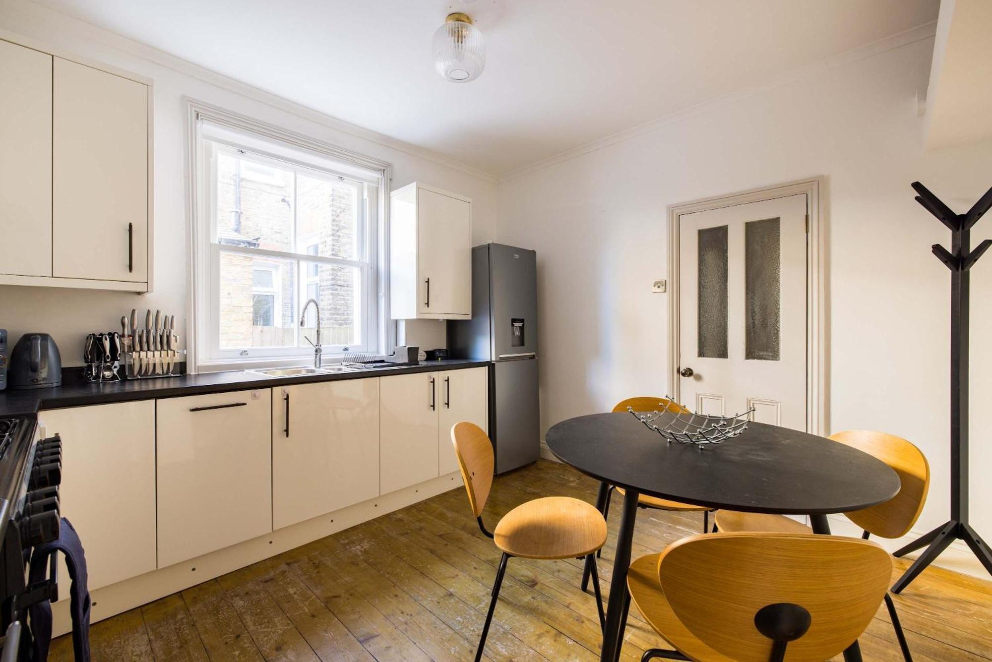 The Fulham Bolthole - Beckoning 2bdr Flat With Garden *